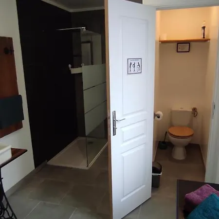 Apartment Le Jacquard * Jardin, Proche Gare, Ferry * Calais